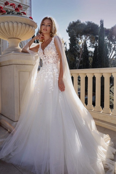 Watteau Train A-line Tulle White Long Appliques Lace Wedding Dress