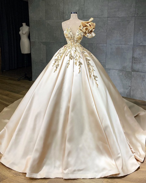 Classy A-Line Sweetheart Crystal Satin Ruffles Floor-length Wedding Dress_2