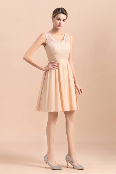 Cute Sleeveless Lace A-Line Knee Length V-neck Backless Bridesmaid Dress_4