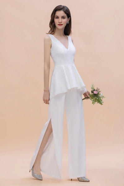 Weißes Brautjungfernkleid mit V-Ausschnitt, breiten Trägern, bodenlanger Overall mit Schärpe_1