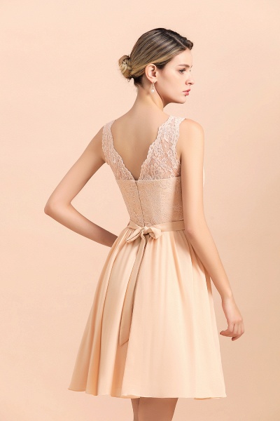 Cute Sleeveless Lace A-Line Knee Length V-neck Backless Bridesmaid Dress_9