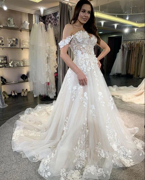 Simple Long A-line Tulle Off-the-Shoulder Lace Appliques Wedding Dress_4