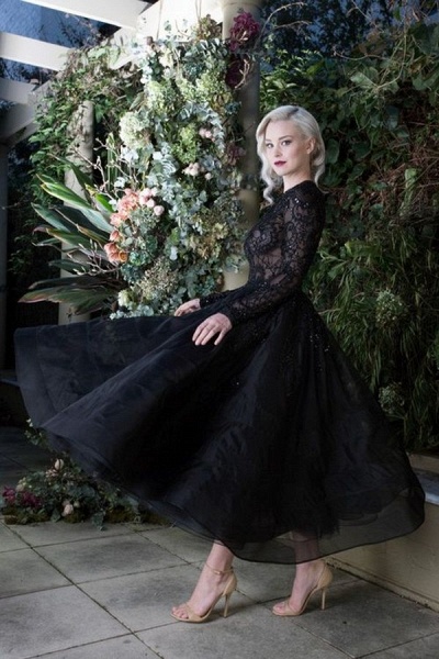 Elegant Black Bateau Long Sleeve Appliques Lace Tea-length Wedding Dress_1