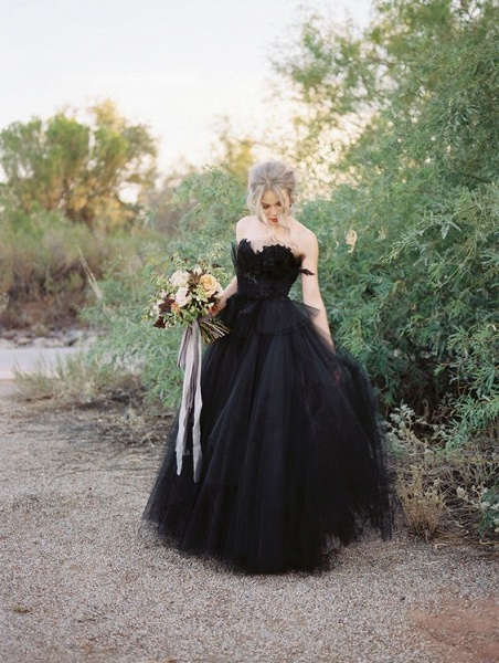 Classy Long Princess Sweetheart Open Back Tulle Black Wedding Dress with Lace_2