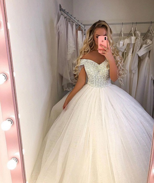 Extravagant Long Princess off-the-shoulder Tulle Wedding Dress_3