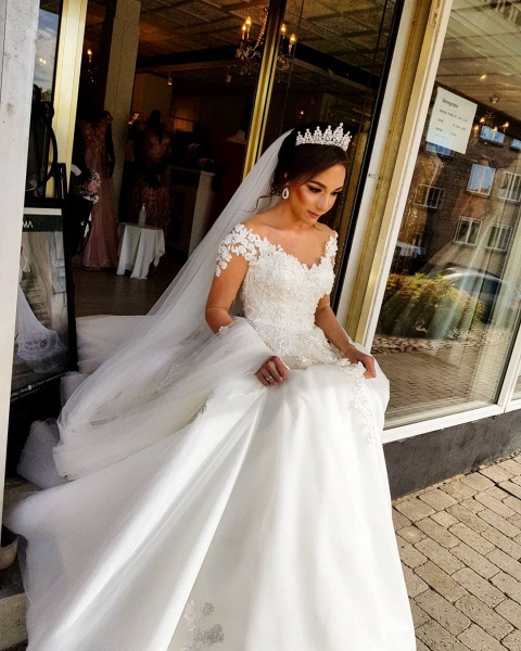 Gorgeous A-line Off-the-shoulder Long sleeves Wedding Dress_4