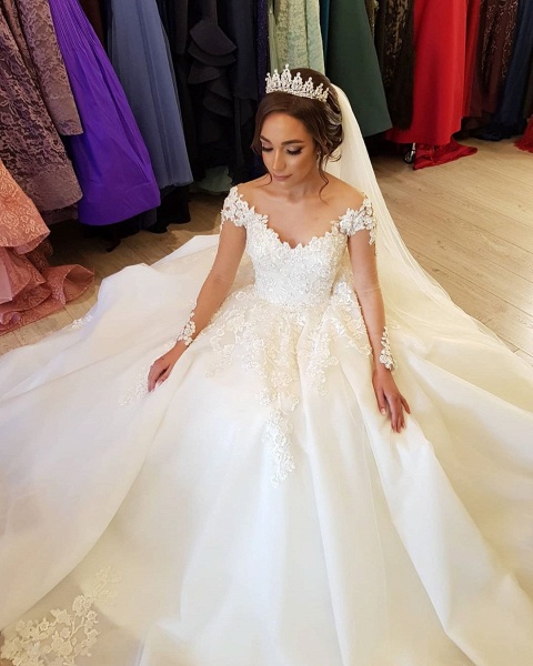 Gorgeous A-line Off-the-shoulder Long sleeves Wedding Dress_3