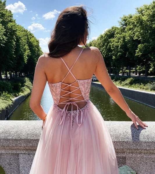 Elegant A-line V-neck Spaghetti Straps Beading Tulle Backless Floor-length Prom Dress_3