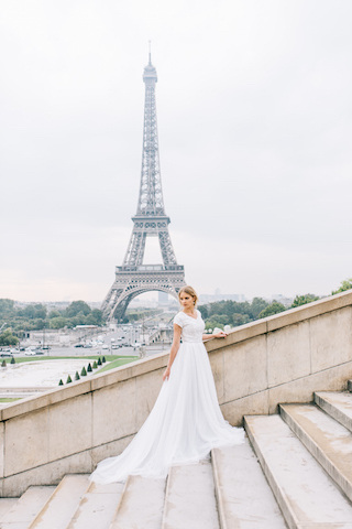 Romantic White V-Neck Cap Sleeve A-line Lace Chiffon Wedding Dress_3