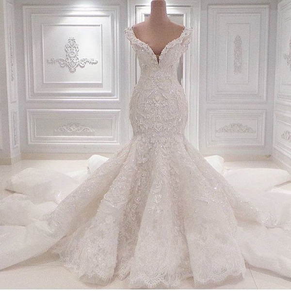 Gorgeous V-neck Appliques Lace Ruffles Floor-length Mermaid Wedding Dress_3