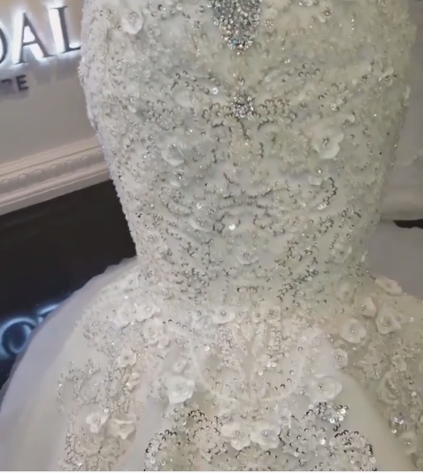 Off-the-Shoulder Appliques Crystals Mermaid Wedding Dress_5