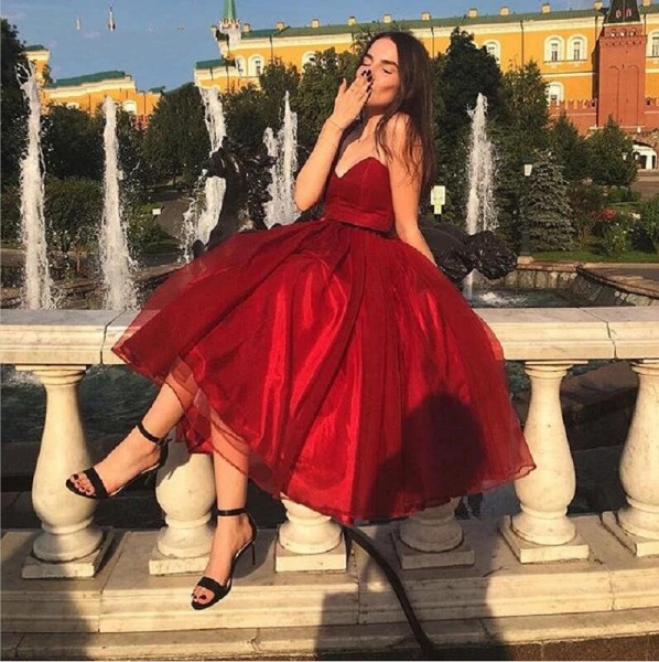 Charming Red Sweetheart Tea-length Ball Gown Prom Dresses_2