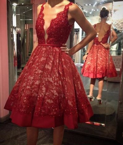 Fabulous Red Appliques Lace V-neck Short Prom Dresses_3